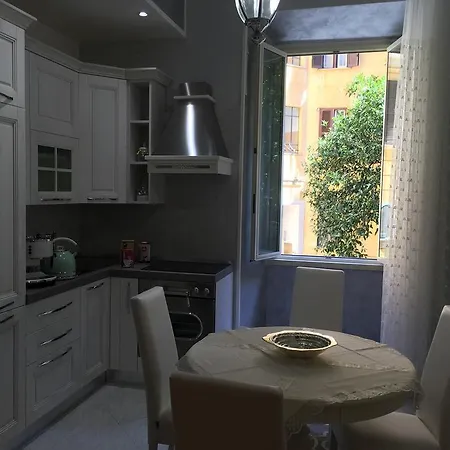 Daphne Domus Apartament *